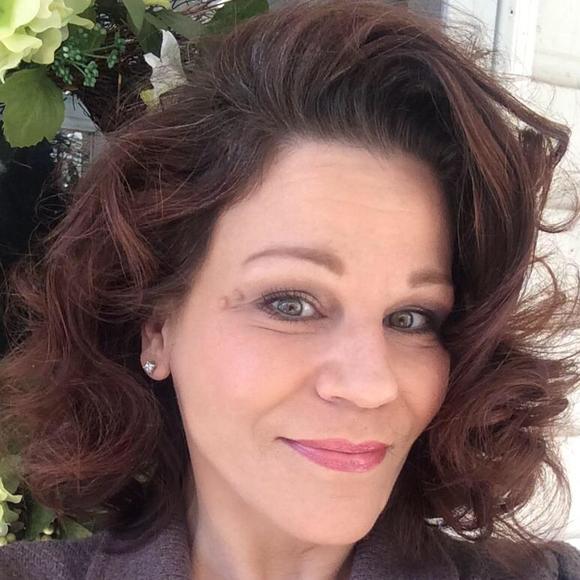 Meet your Posher, Jackie - Picture 1 of 1